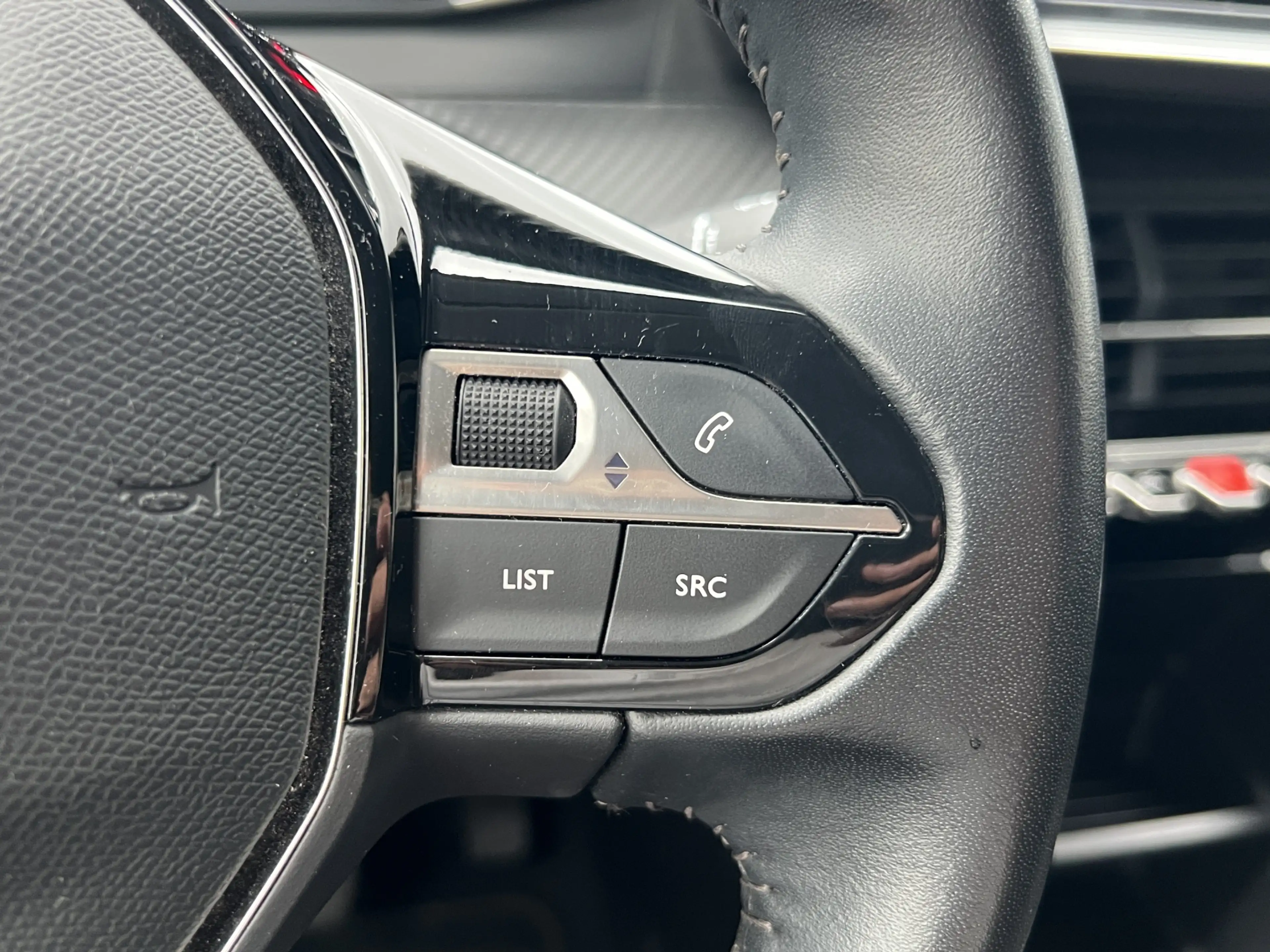 Peugeot 208 1.2 PureTech Active Pack LED | Parkeersensoren | F — photo 11