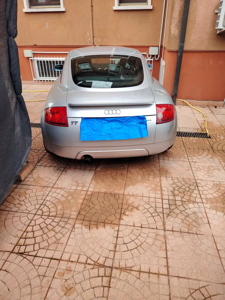 Audi TT 1.8t, foto 2