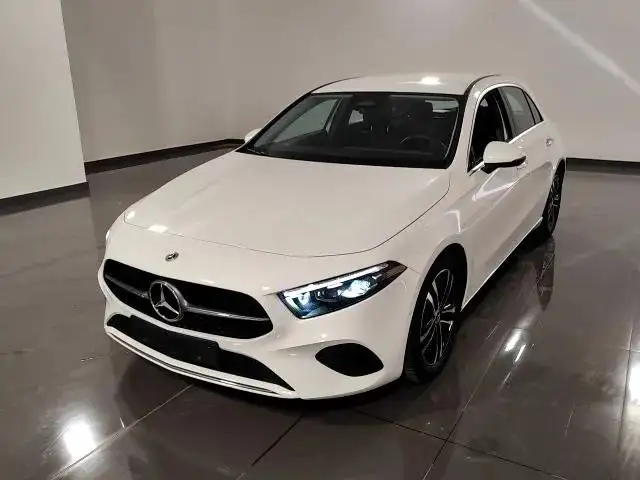 Mercedes-Benz 200 A 200d Advanced 150cv auto