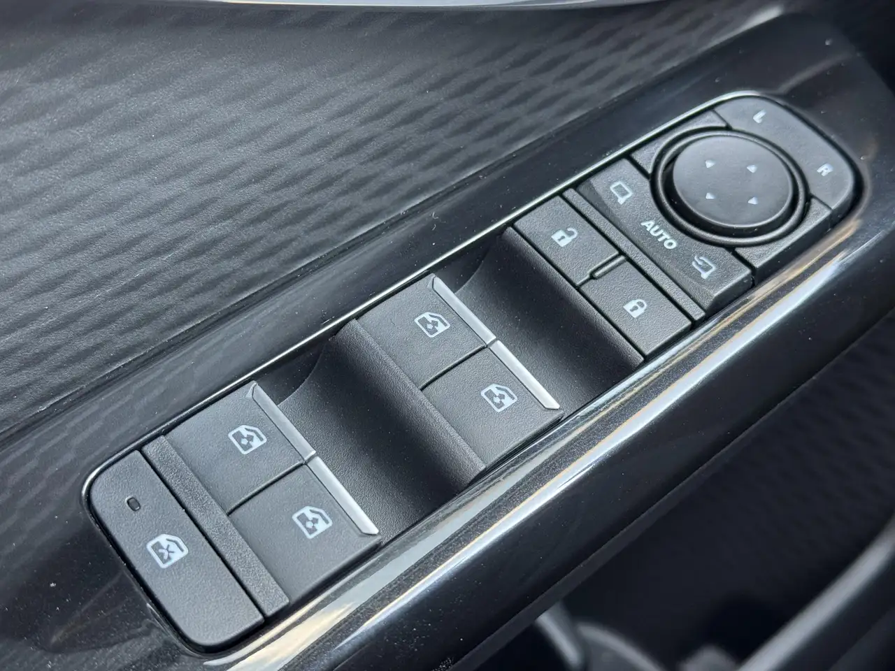 Toyota Urban Cruiser 2026 — фото 11
