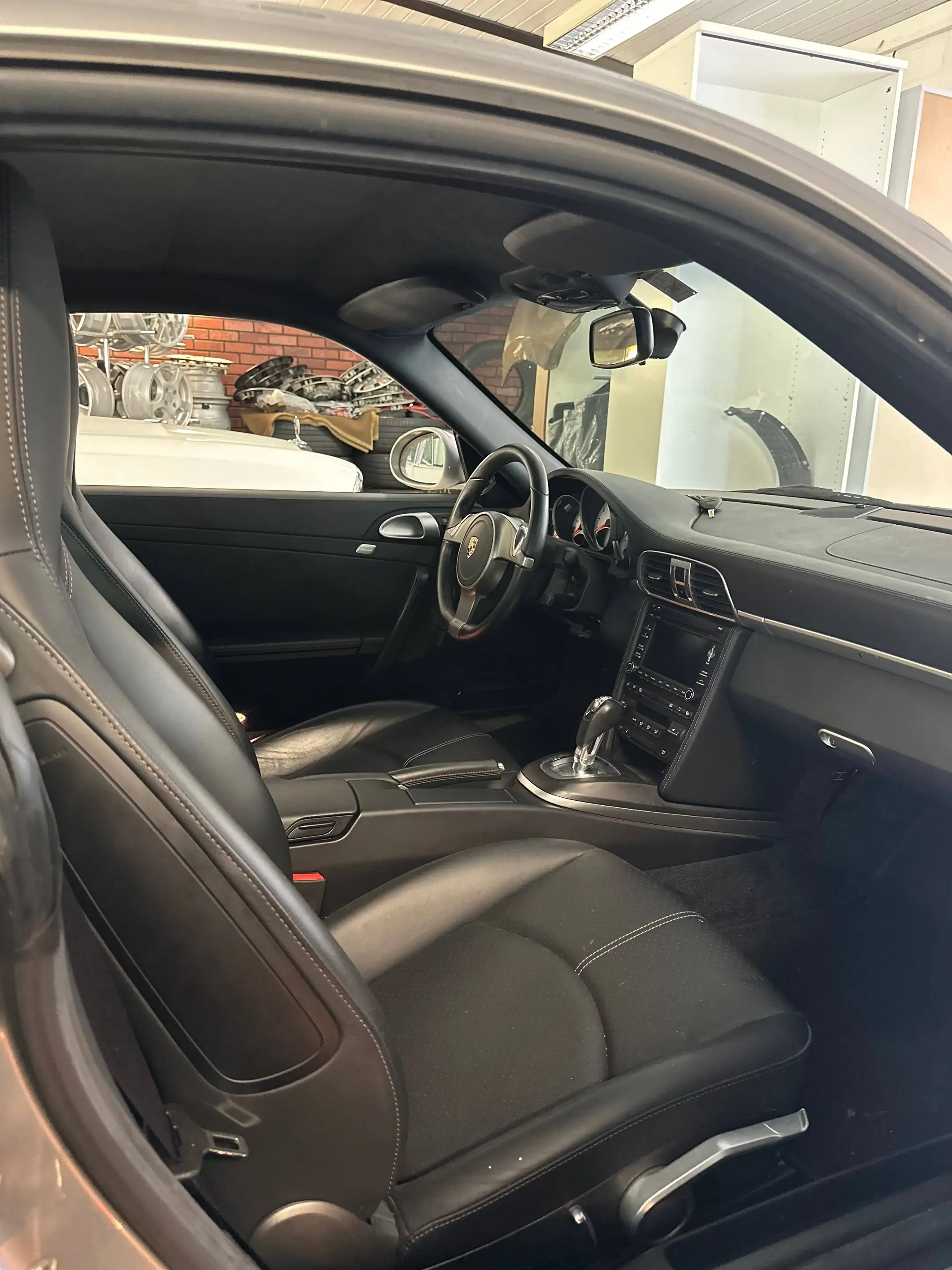 Porsche 997 911 Coupe 911 Carrera 4S PDK — photo 11