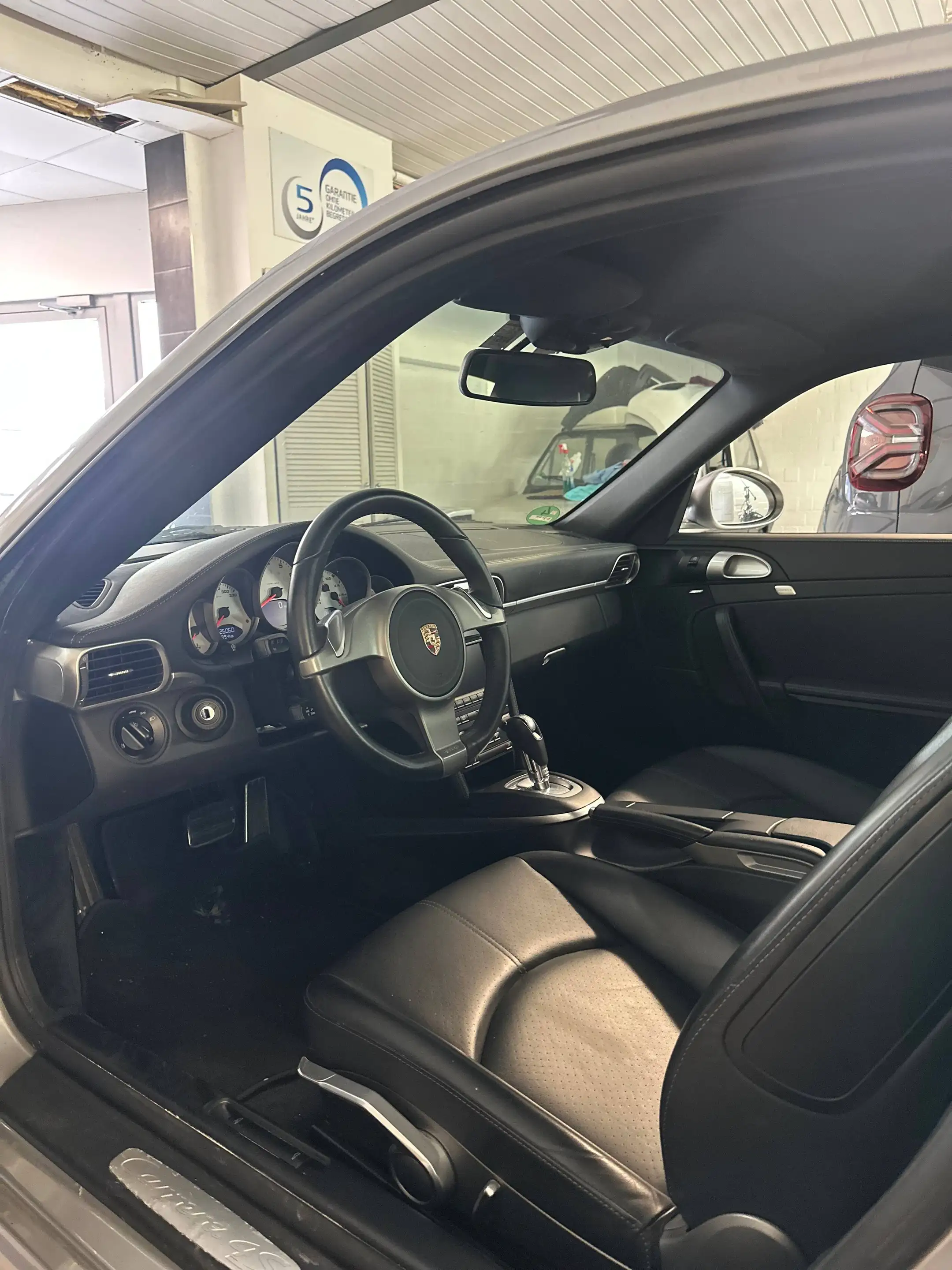 Porsche 997 911 Coupe 911 Carrera 4S PDK — photo 10