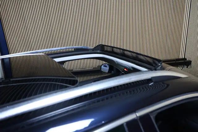 Volkswagen Tiguan view 5