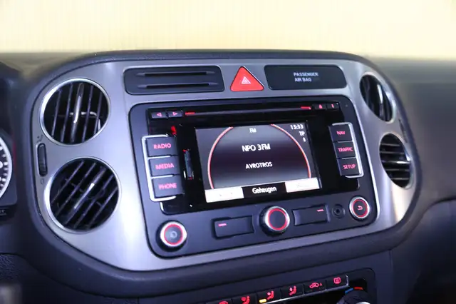 Volkswagen Tiguan view 21