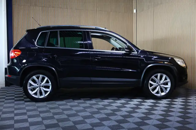 Volkswagen Tiguan view 8