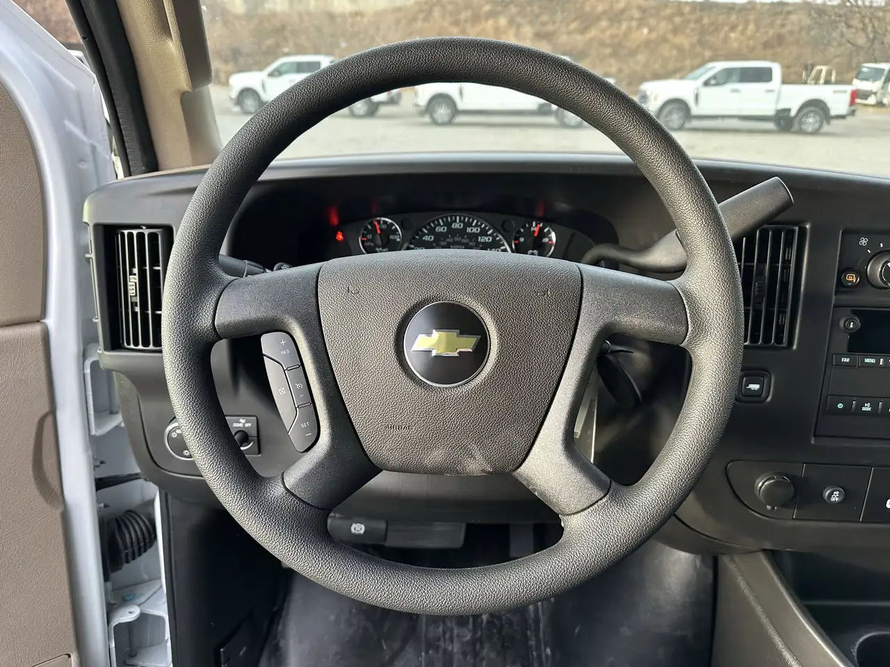 Chevrolet Express 2500 снимка Chevrolet Express 2500