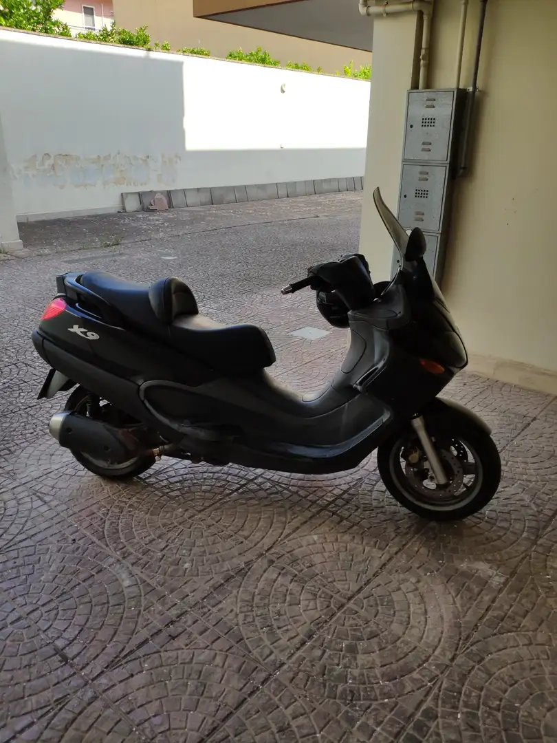 Piaggio X 9 Schwarz - 1