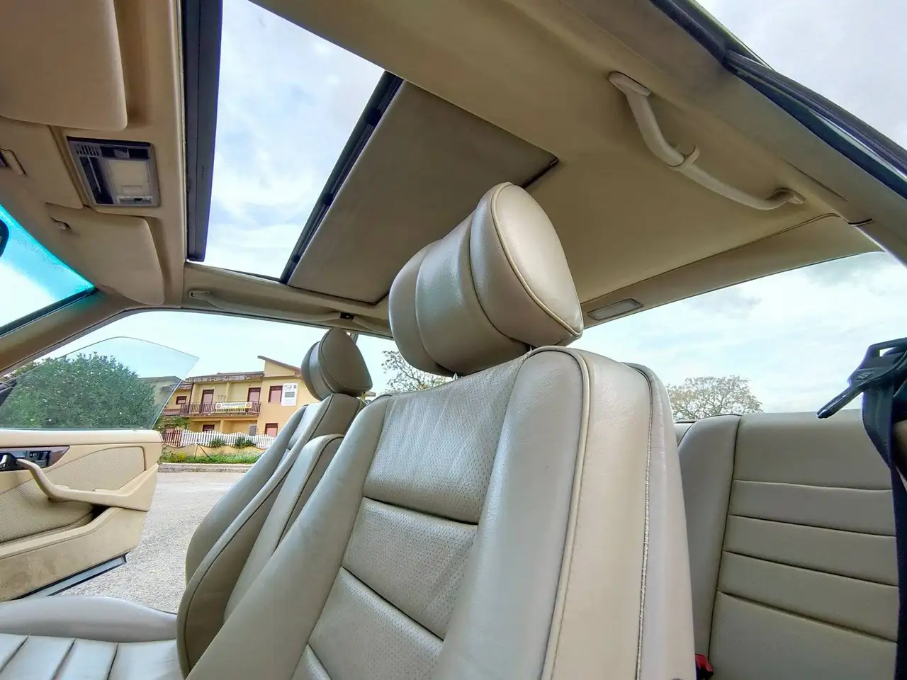 Mercedes-Benz 560 SEC, foto 12