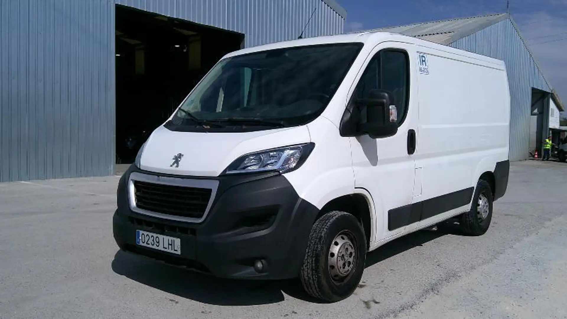 Peugeot Boxer Furgón 2.2BlueHDI 330 L1H1 Pack S&S 120 Bianco - 1