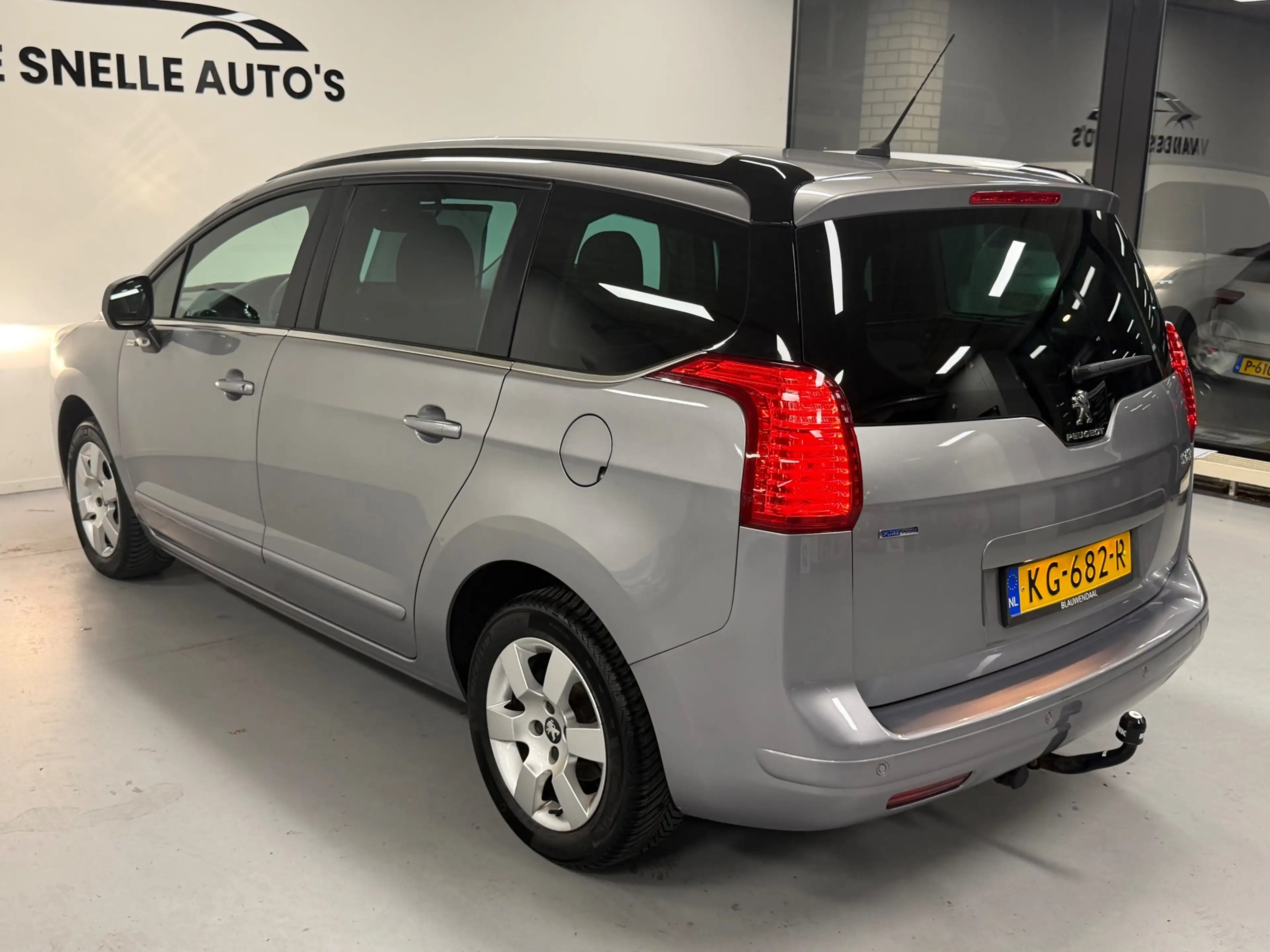 Peugeot 5008 1.2 PureTech Style 7p. CAMERA/PDC/TREKHAAK/PANO — photo 7