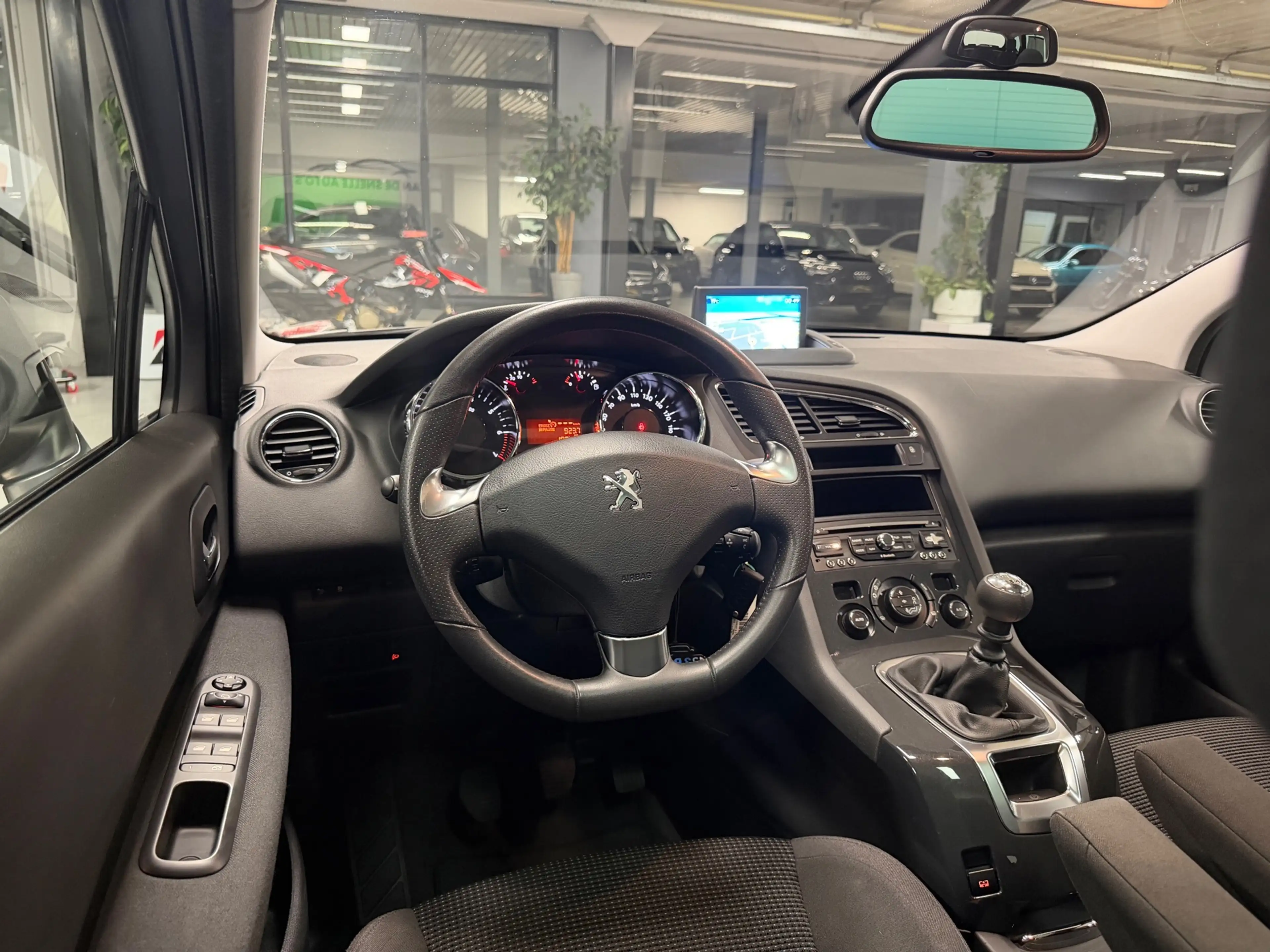 Peugeot 5008 1.2 PureTech Style 7p. CAMERA/PDC/TREKHAAK/PANO — photo 15