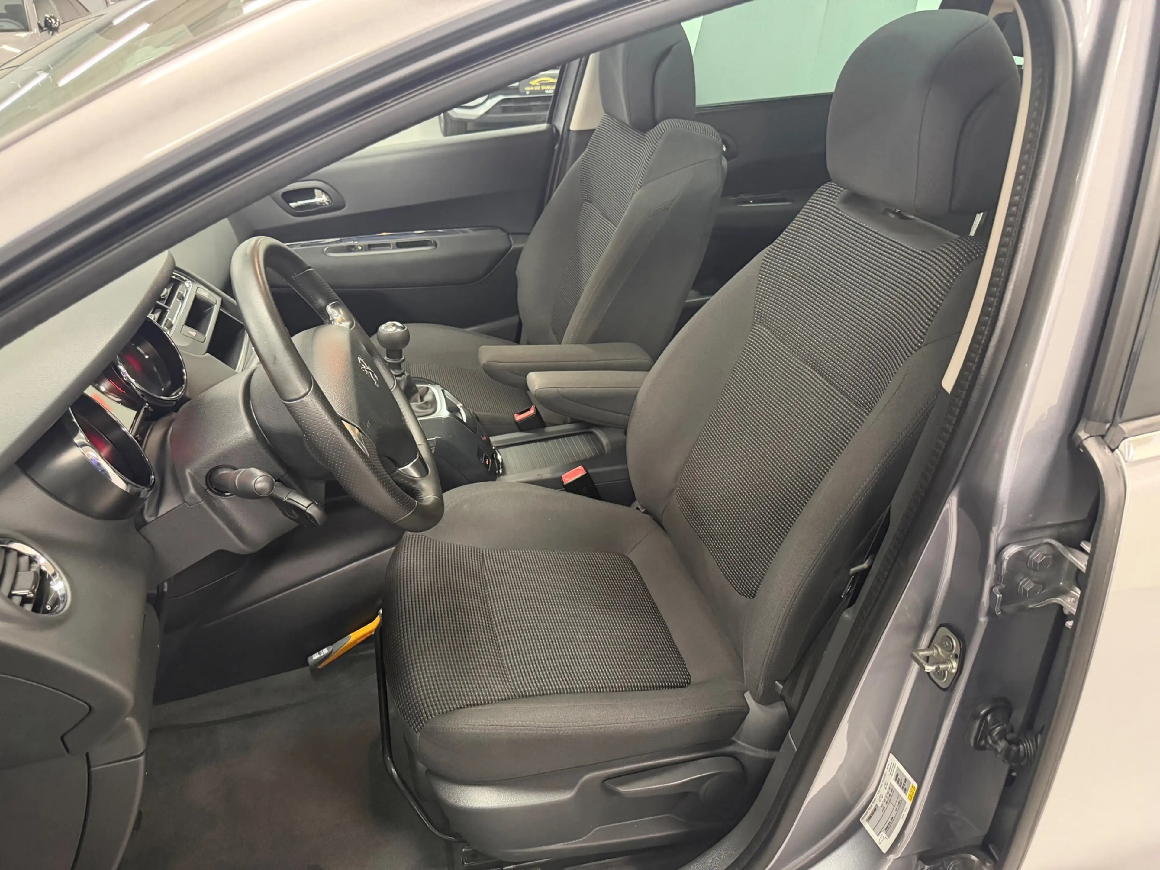 Peugeot 5008 1.2 PureTech Style 7p. CAMERA/PDC/TREKHAAK/PANO — photo 13
