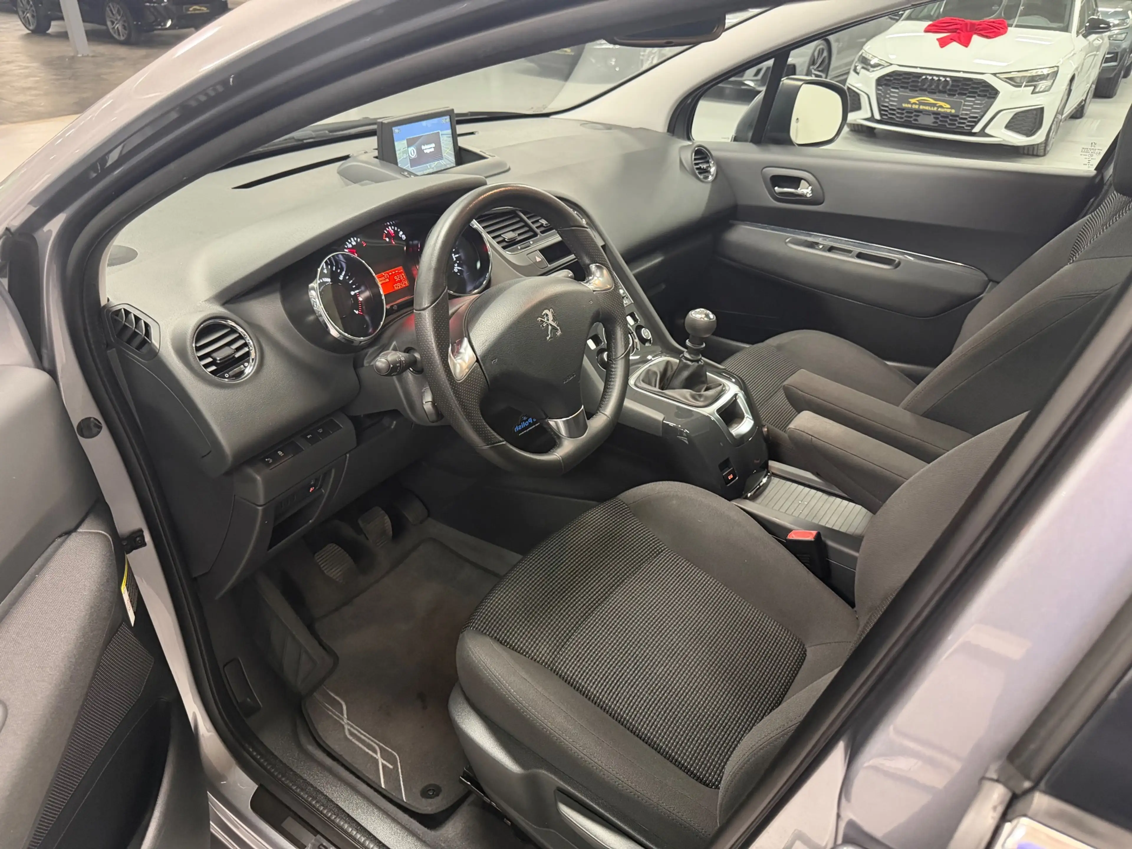 Peugeot 5008 1.2 PureTech Style 7p. CAMERA/PDC/TREKHAAK/PANO — photo 12