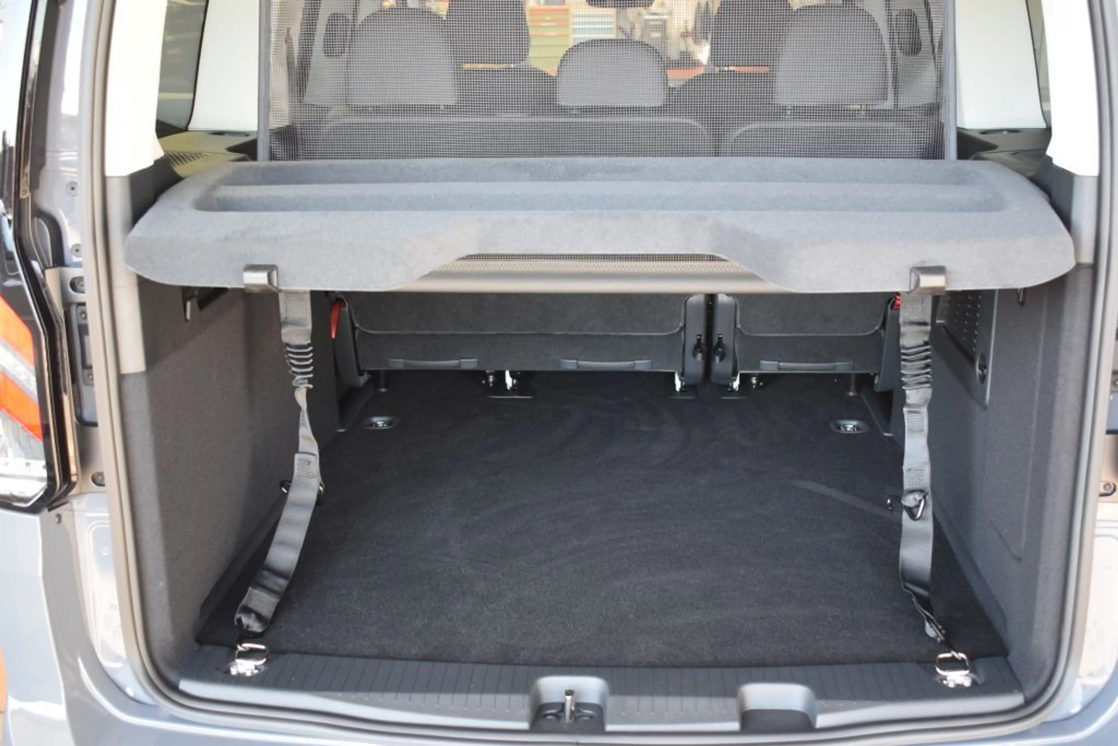Ford Grand Tourneo Connect Titanium 1.5 PHEV. AHK,LED — photo 11