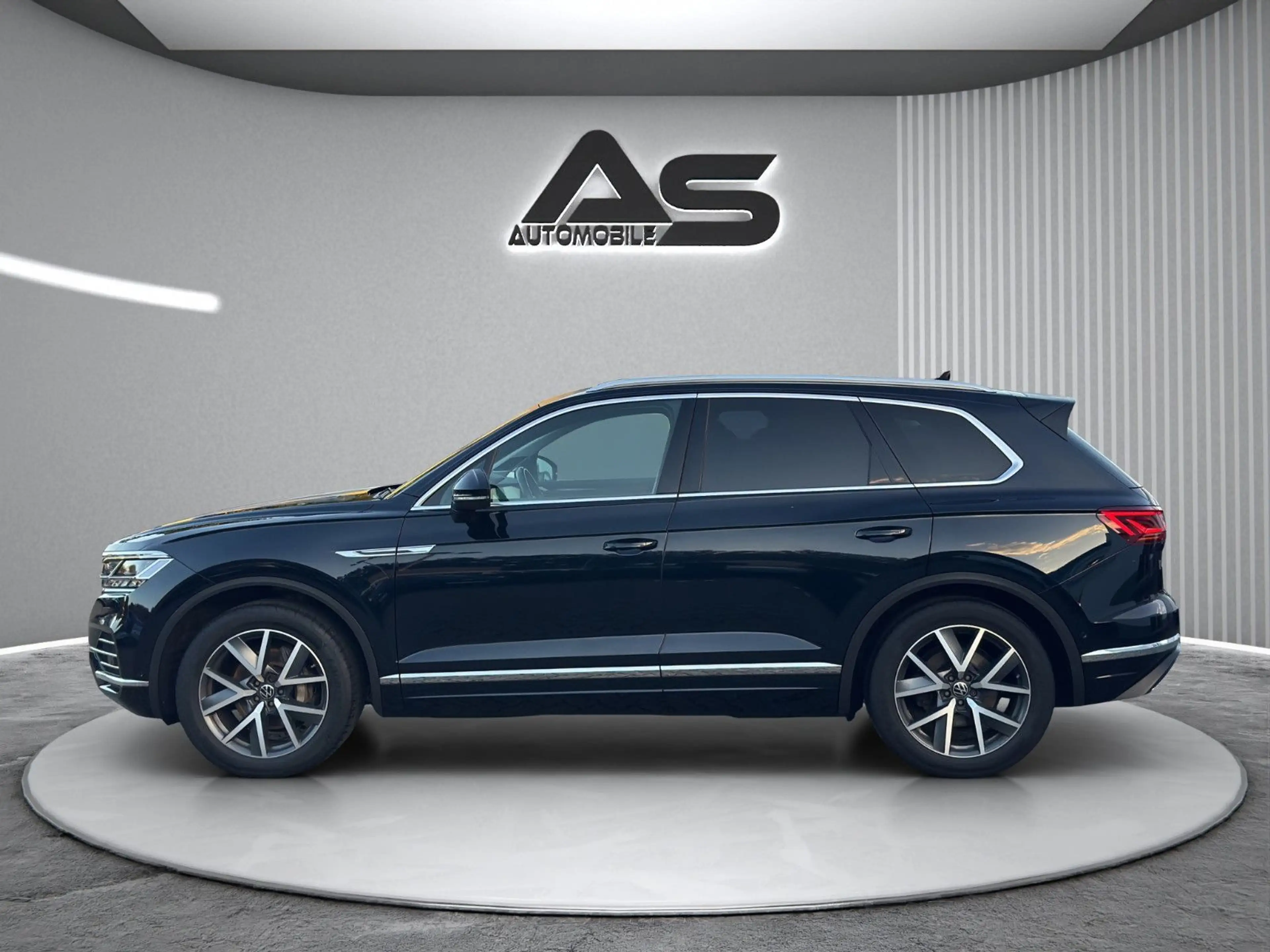 Volkswagen Touareg 3.0 TDI 4M Elegance Stdhz. Matrix Luftfd — photo 4