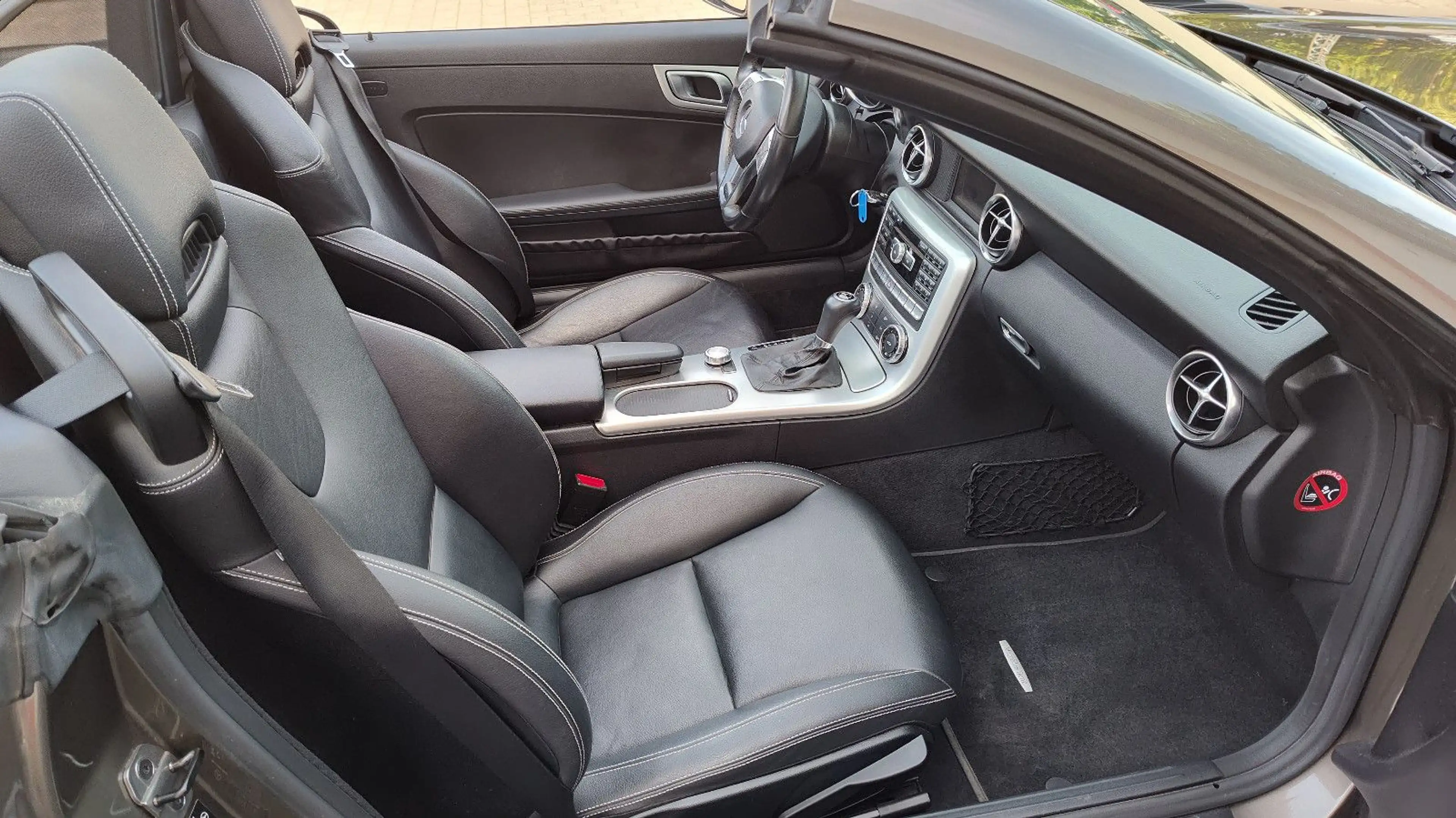 Mercedes-Benz SLK 200 Airscarf Auto NaviLeder18Zoll Scheckheft — photo 8
