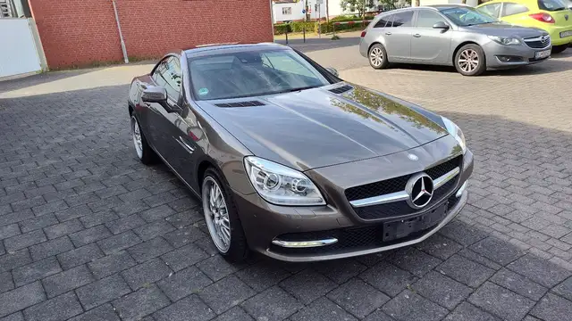 Mercedes-Benz SLK 200 Airscarf Auto NaviLeder18Zoll Scheckheft