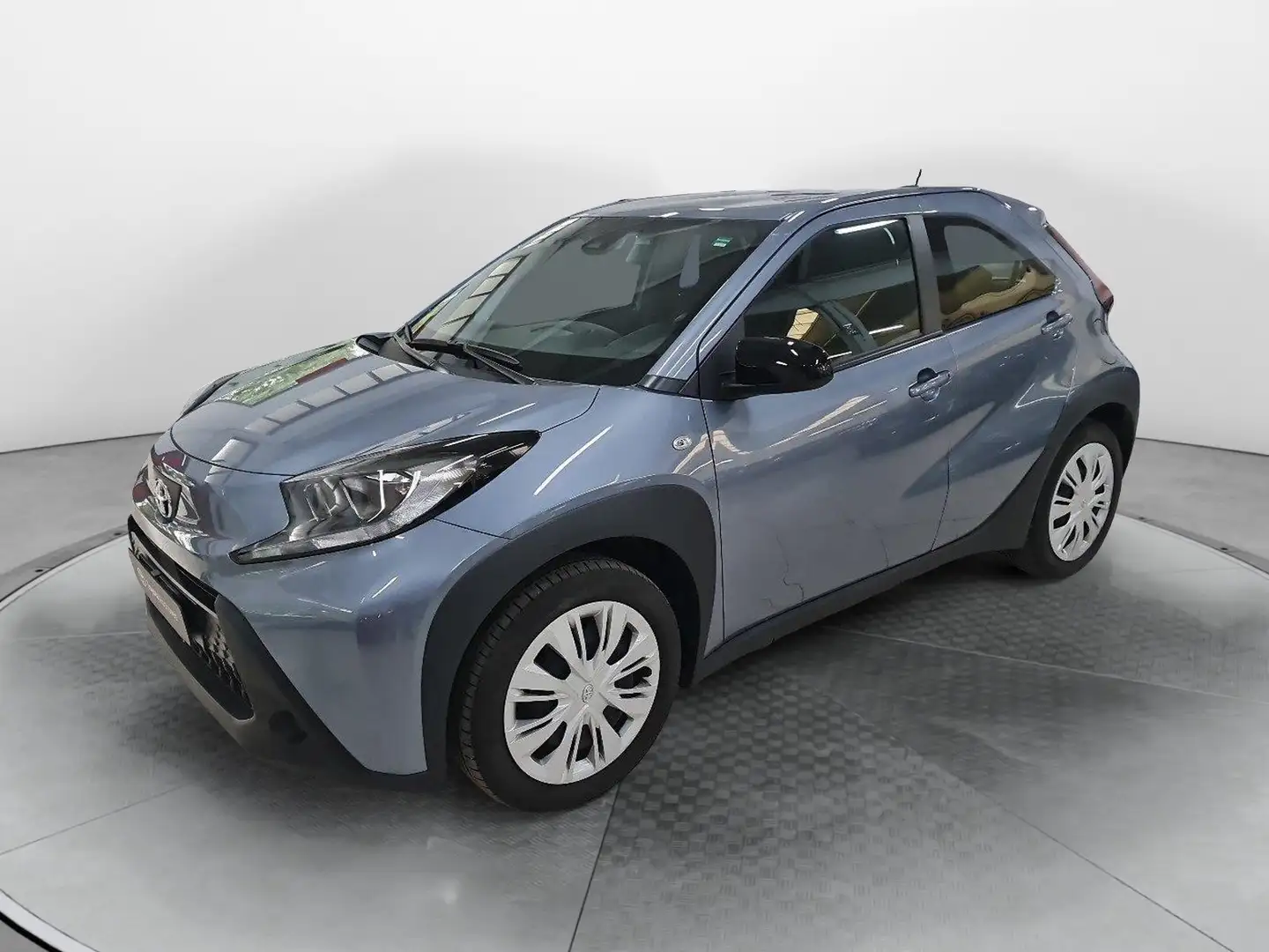 Toyota Aygo X 1.0 VVT-i 72 CV 5 porte Active S-CVT - 1