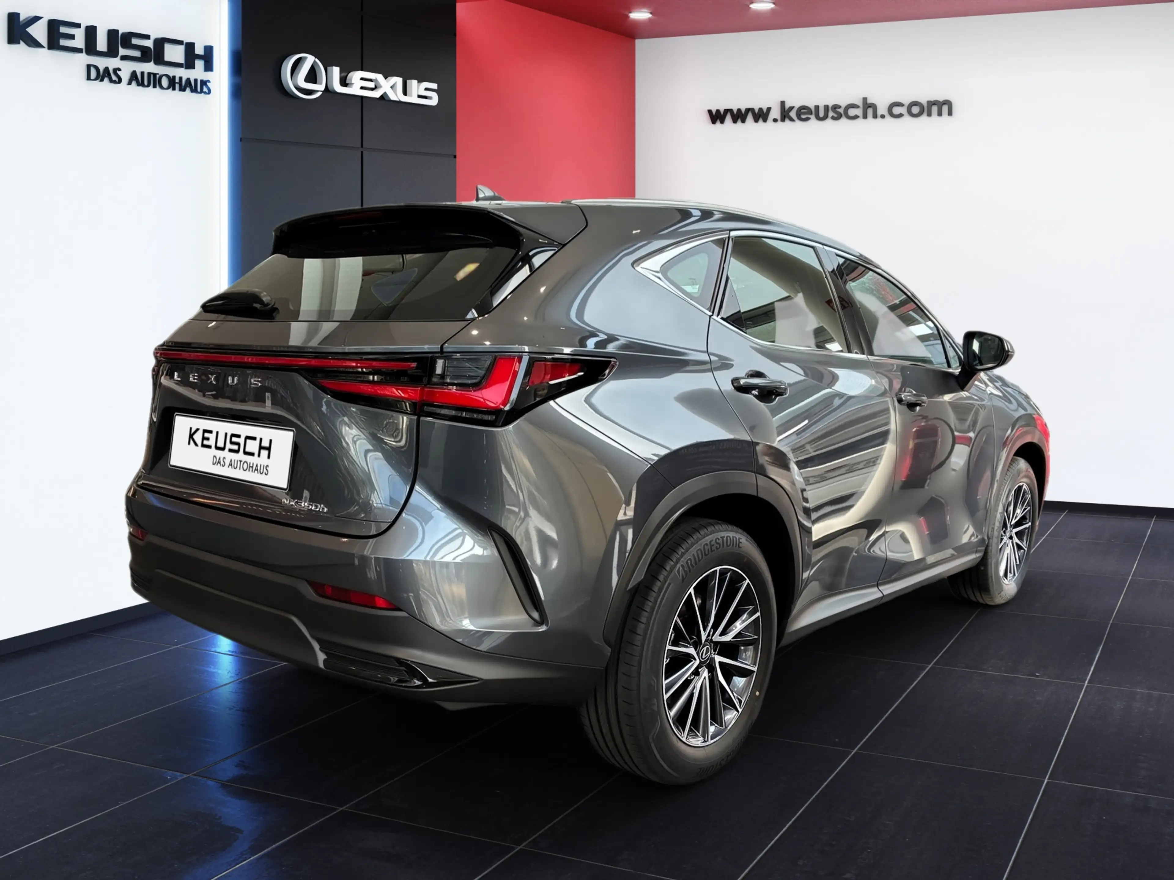 Lexus NX 350h NX SUV Comfort 350h FWD — photo 11