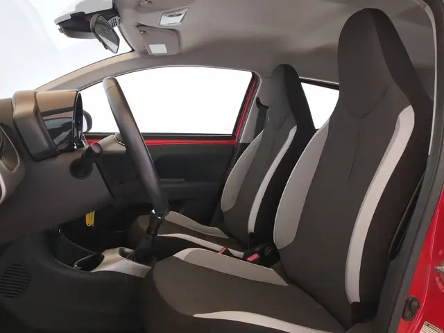 Toyota Aygo view 10