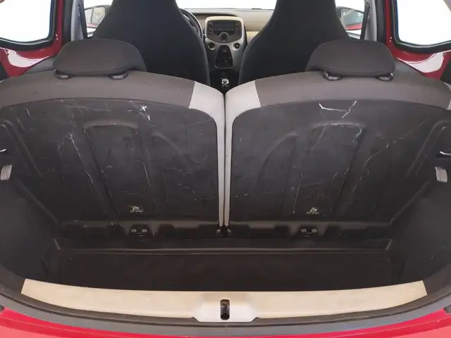 Toyota Aygo view 12