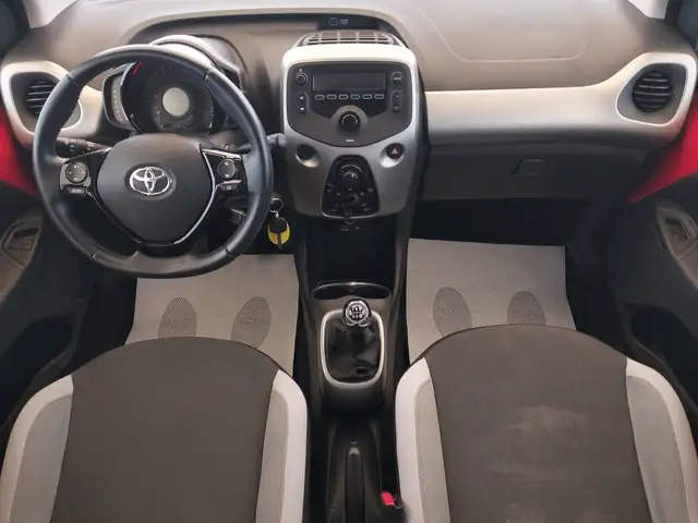 Toyota Aygo view 8
