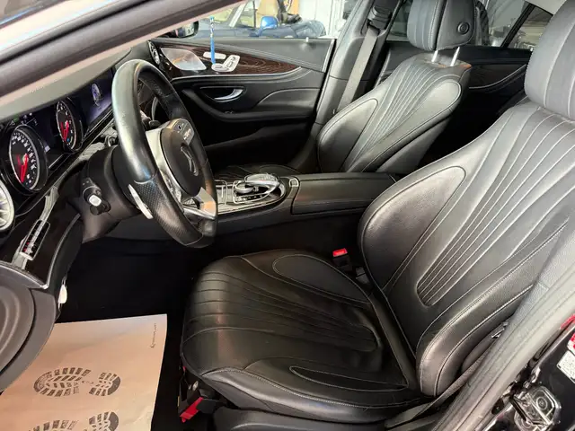 Mercedes-Benz CLS view 12