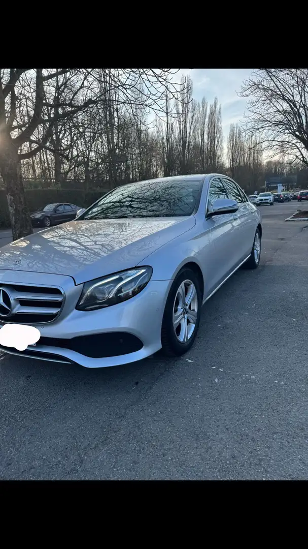 Mercedes-Benz E 220 - 1