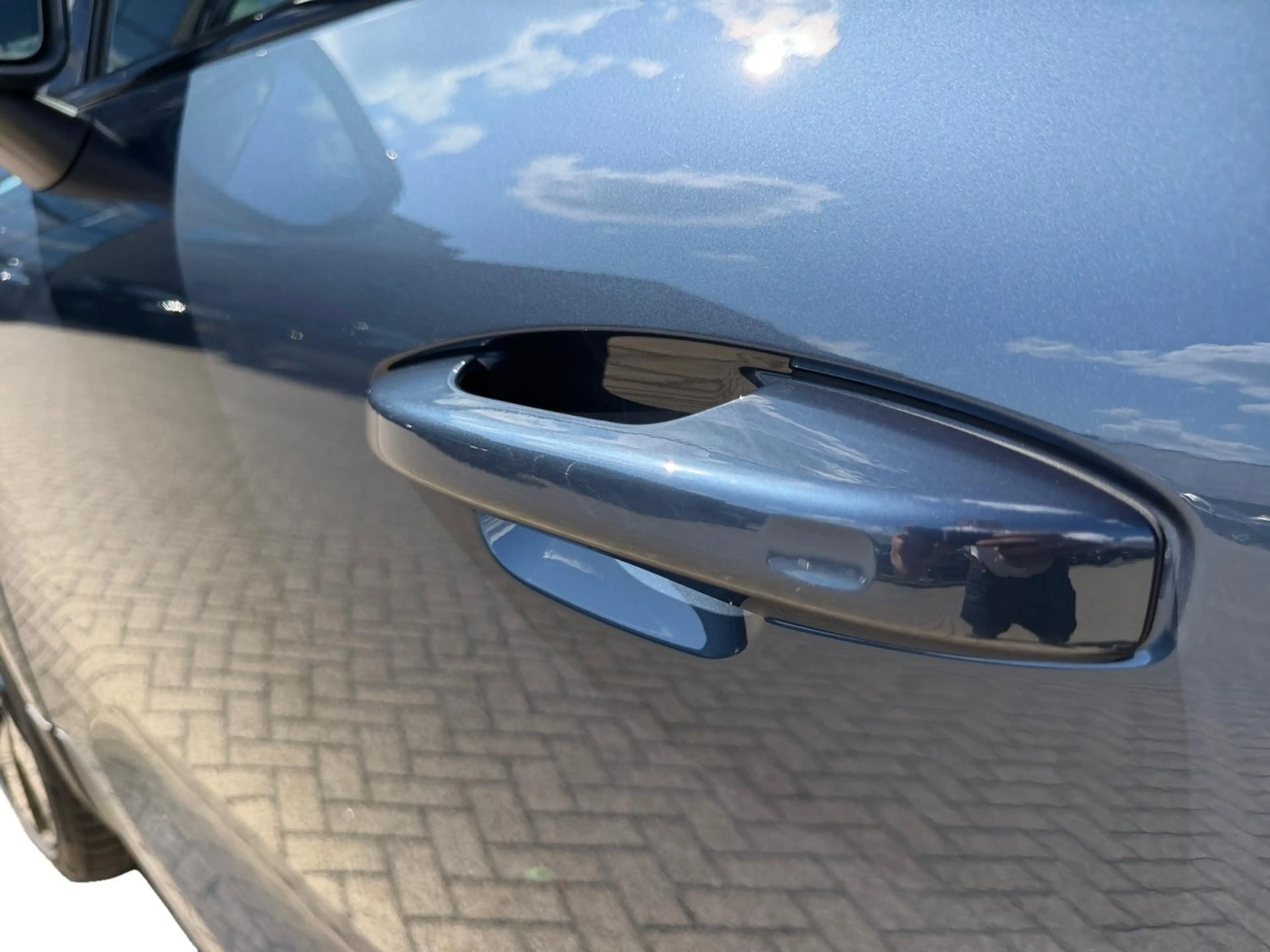 Volvo EX40 Single Motor Ext. Range Plus Bl. Ed. Europa 82 kWh — photo 11