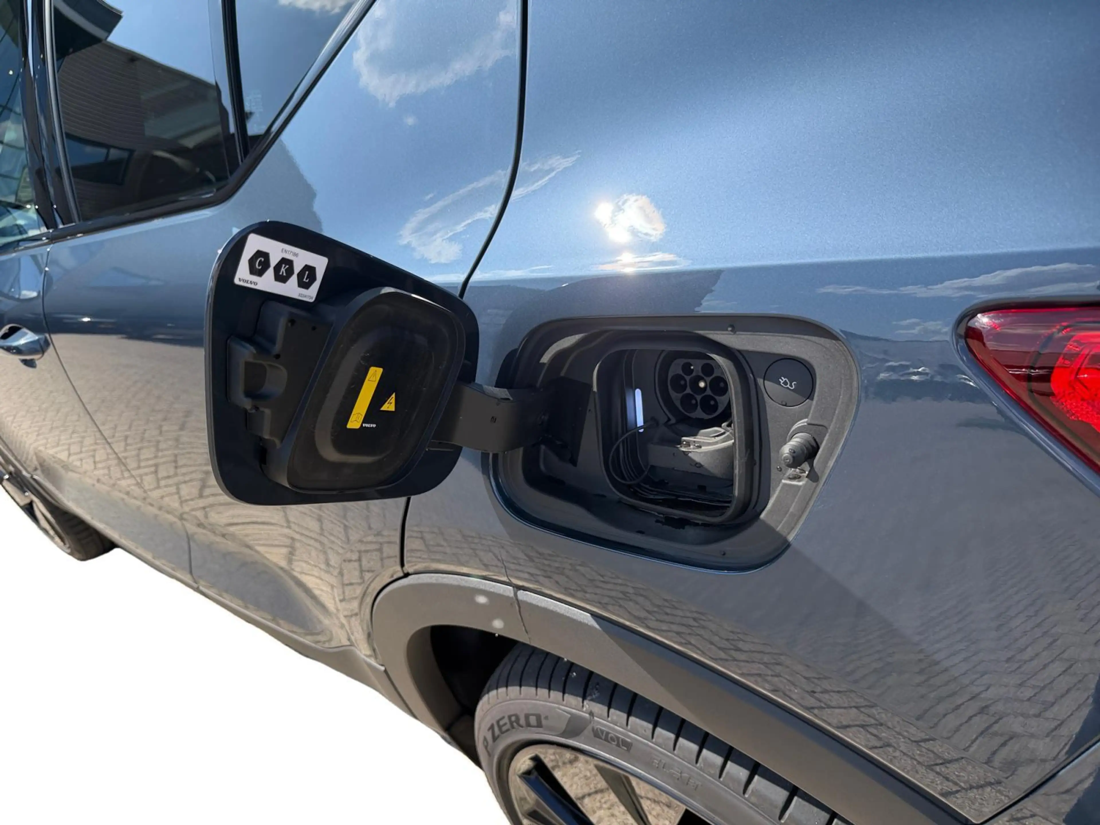Volvo EX40 Single Motor Ext. Range Plus Bl. Ed. Europa 82 kWh — photo 9