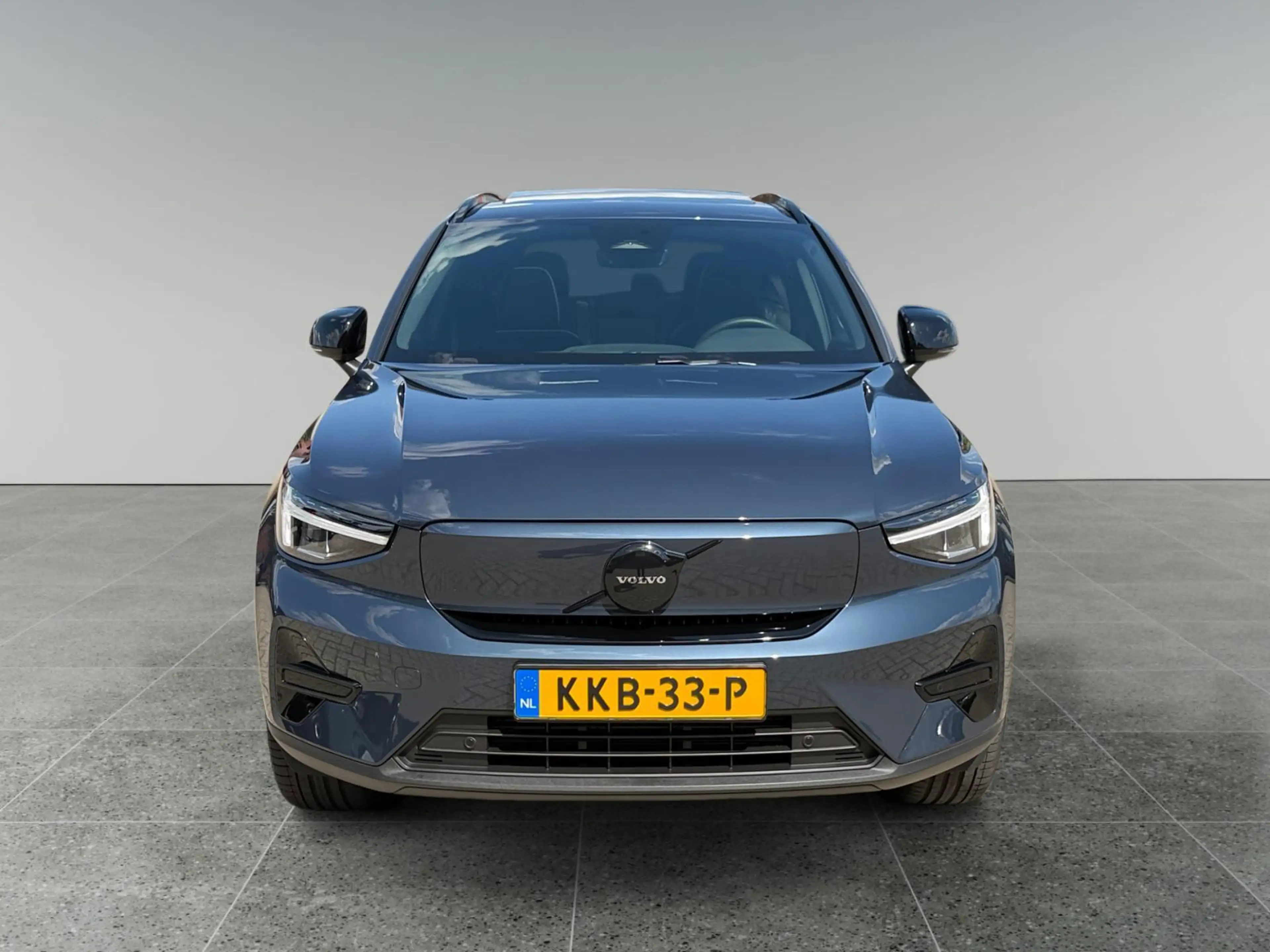 Volvo EX40 Single Motor Ext. Range Plus Bl. Ed. Europa 82 kWh — photo 6
