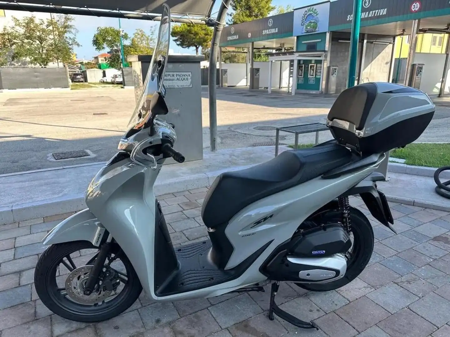 Honda SH 150i Grijs - 2