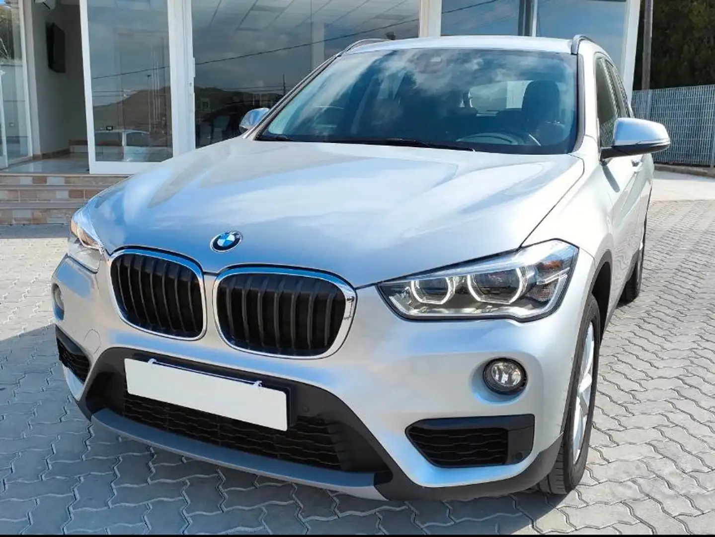 BMW X1 X1 sdrive16d Advantage my18 Grigio - 1