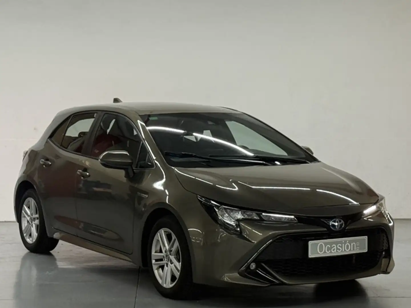 Toyota Corolla 125H Active Tech Beige - 2