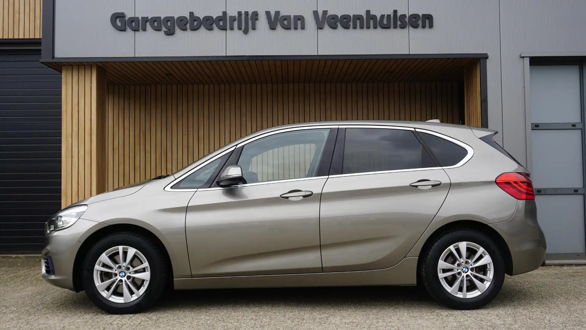 BMW 218 2-serie Active Tourer 218i 136pk Executive Airco C Grijs - 2