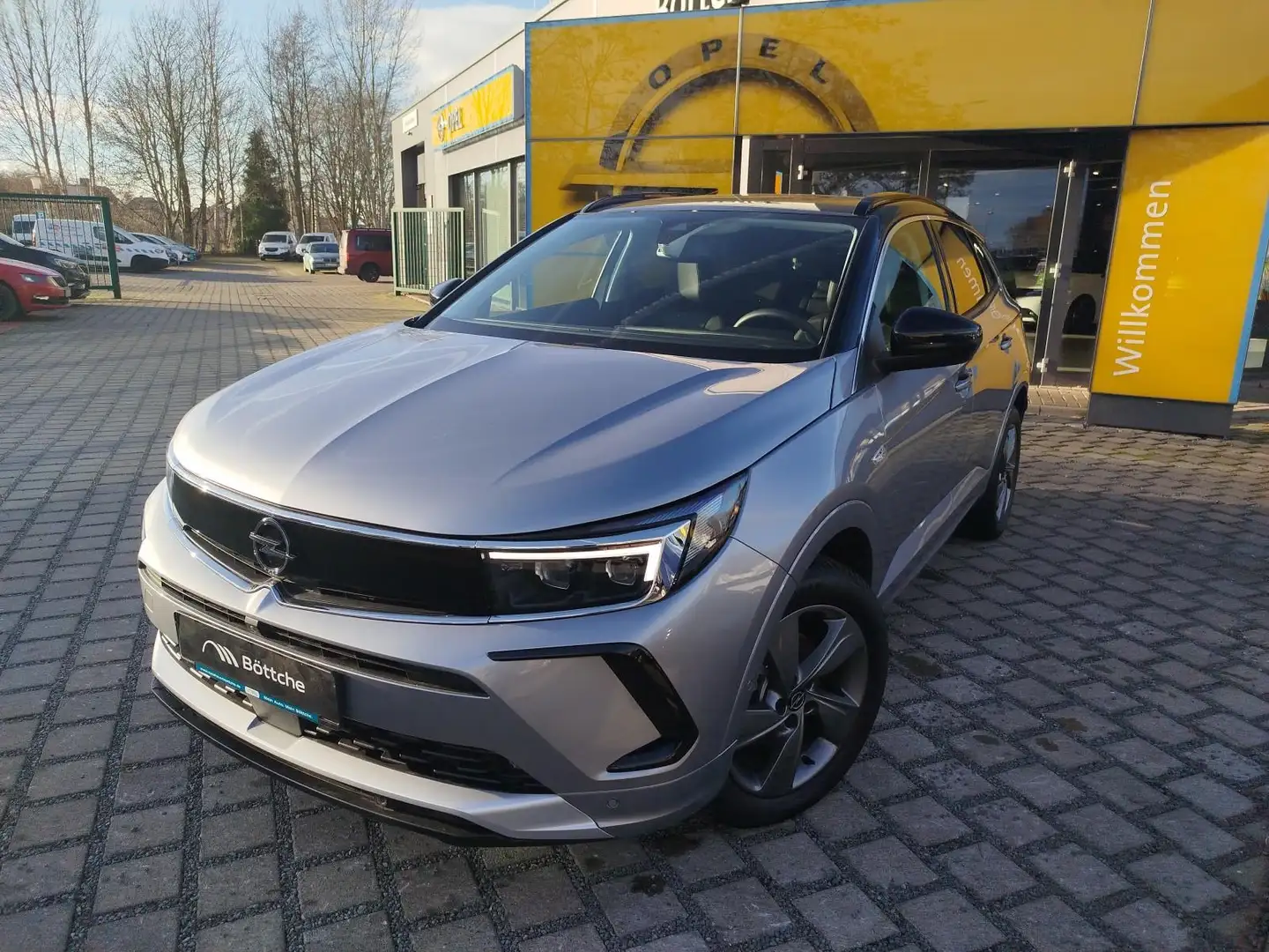 Opel Grandland Elegance LED/Navi/SHZ/DAB/PDC/360°Kamera Grijs - 2