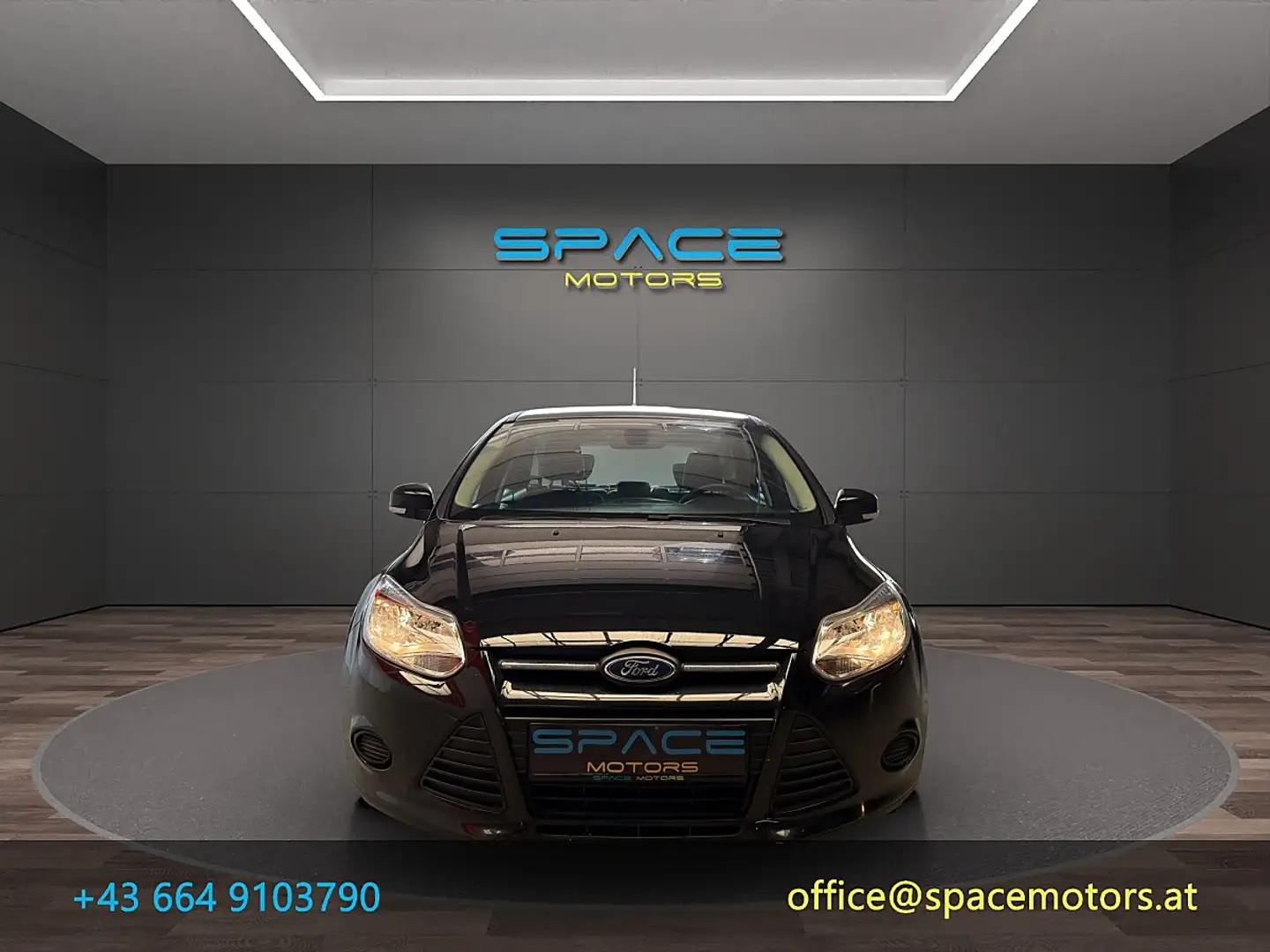 Ford Focus Ambiente 1,6 TDCi DPF Schwarz - 2