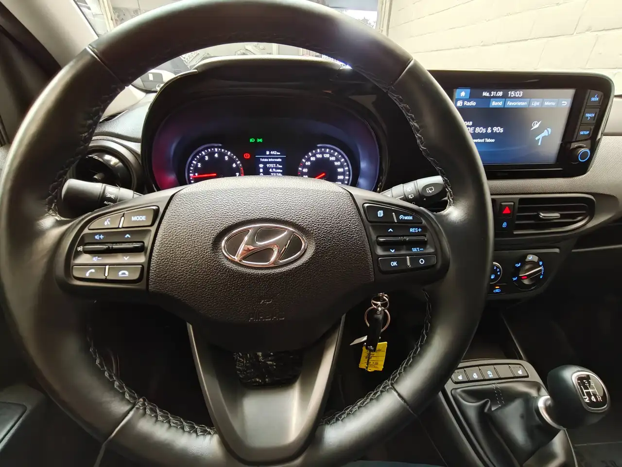 Hyundai i10 1.0 Edition 30 Apple Carplay Stuurvw en zetelvwarming Lane Assist, миниатюра 12