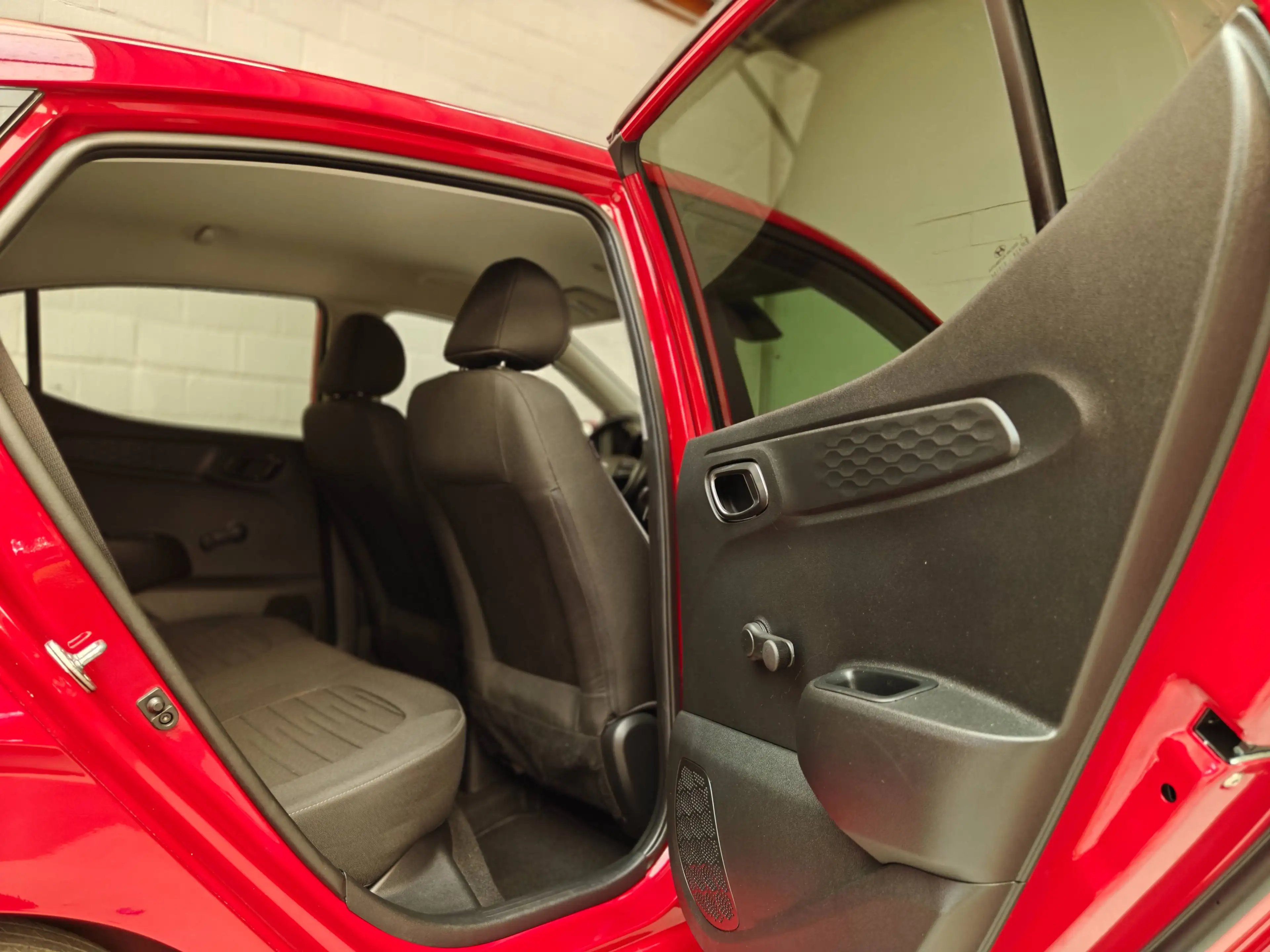 Hyundai i10 1.0 Edition 30 - Apple Carplay - Stuurvw en zetelvwarming - Lane Assist — photo 20
