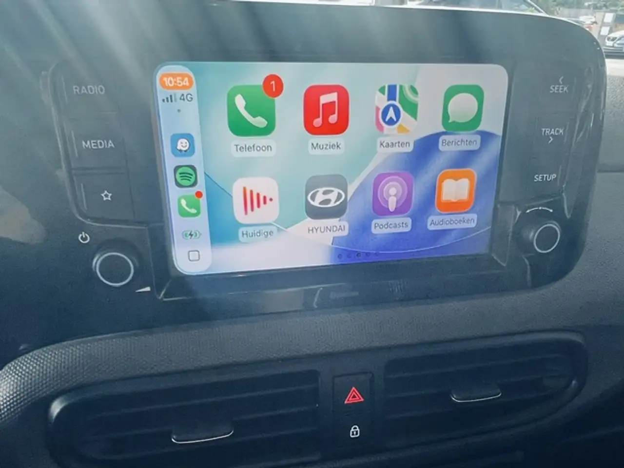 Hyundai i10 1.0 Edition 30 Apple Carplay Stuurvw en zetelvwarming Lane Assist, миниатюра 7