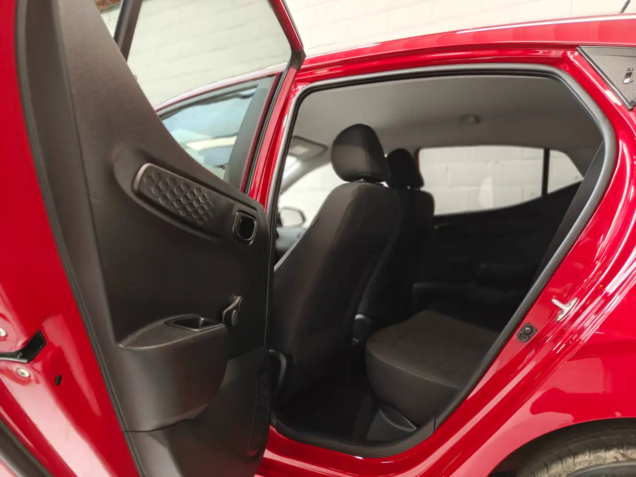 Hyundai i10 1.0 Edition 30 Apple Carplay Stuurvw en zetelvwarming Lane Assist, миниатюра 18