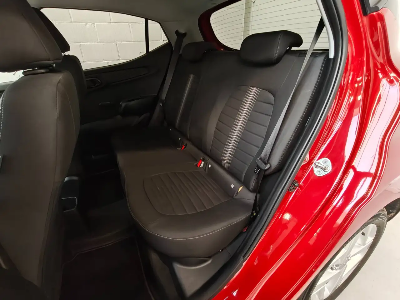 Hyundai i10 1.0 Edition 30 Apple Carplay Stuurvw en zetelvwarming Lane Assist, миниатюра 19