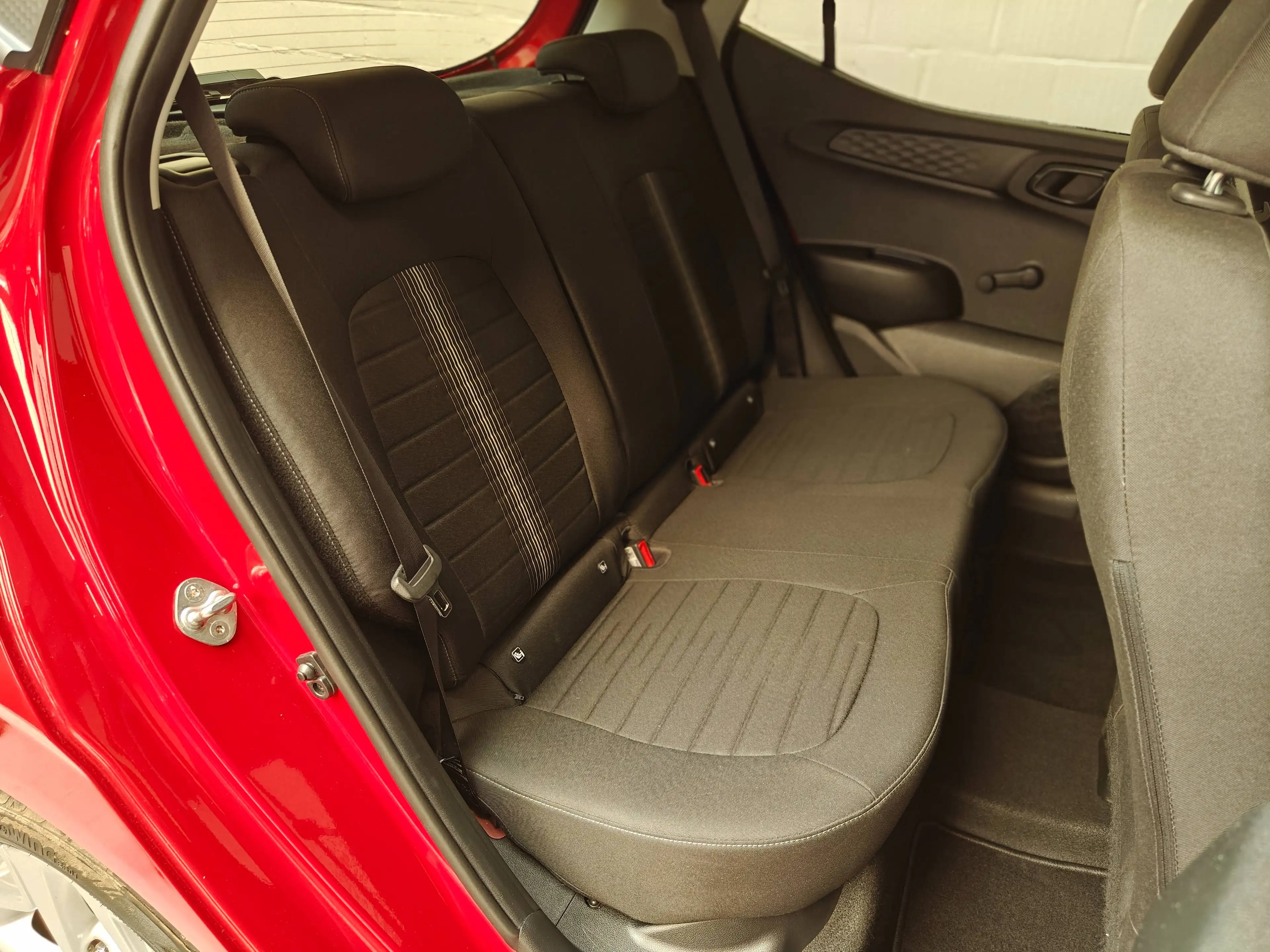 Hyundai i10 1.0 Edition 30 - Apple Carplay - Stuurvw en zetelvwarming - Lane Assist — photo 21
