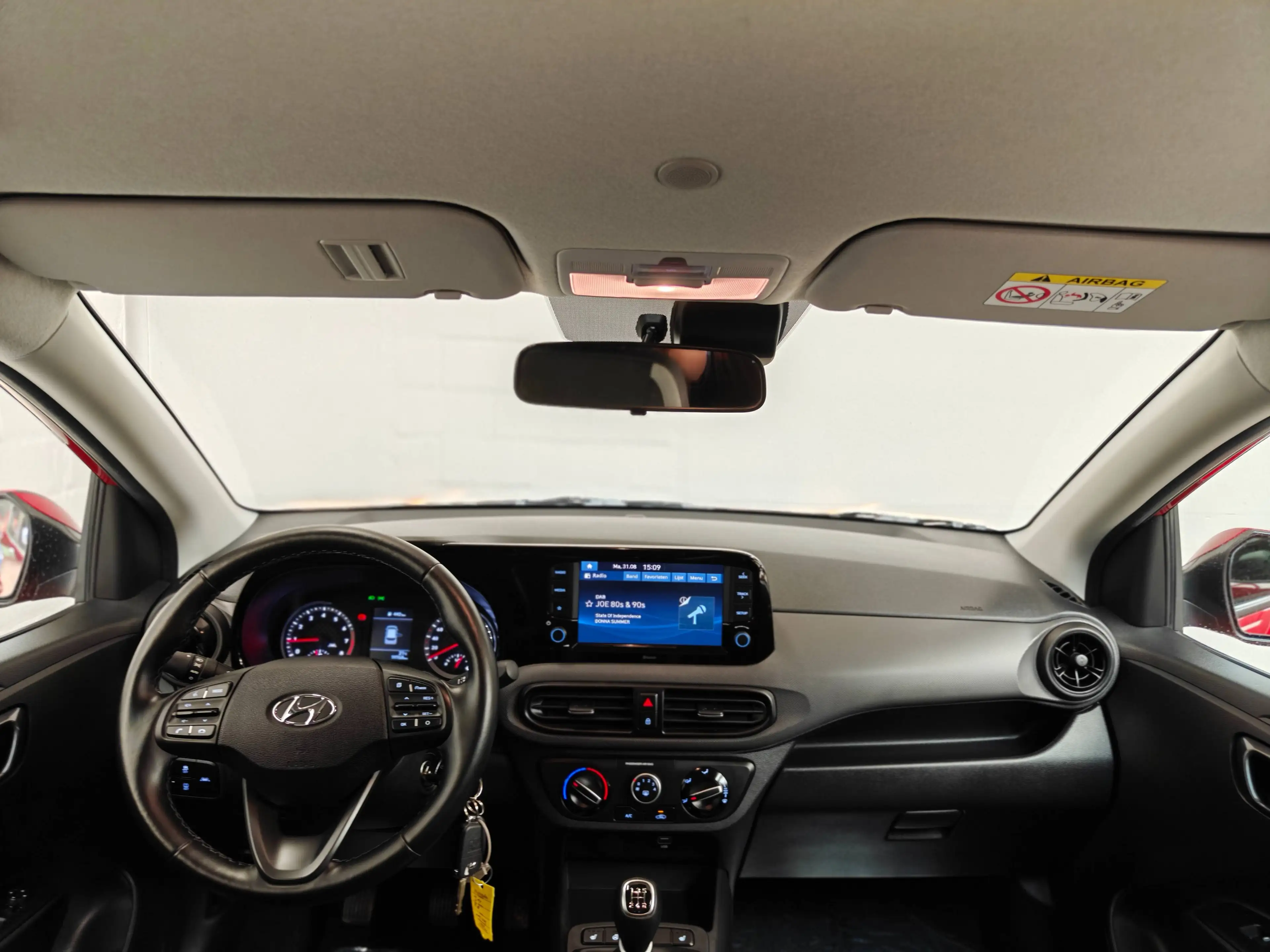 Hyundai i10 1.0 Edition 30 - Apple Carplay - Stuurvw en zetelvwarming - Lane Assist — photo 6
