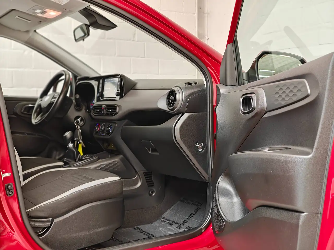 Hyundai i10 1.0 Edition 30 Apple Carplay Stuurvw en zetelvwarming Lane Assist, миниатюра 11