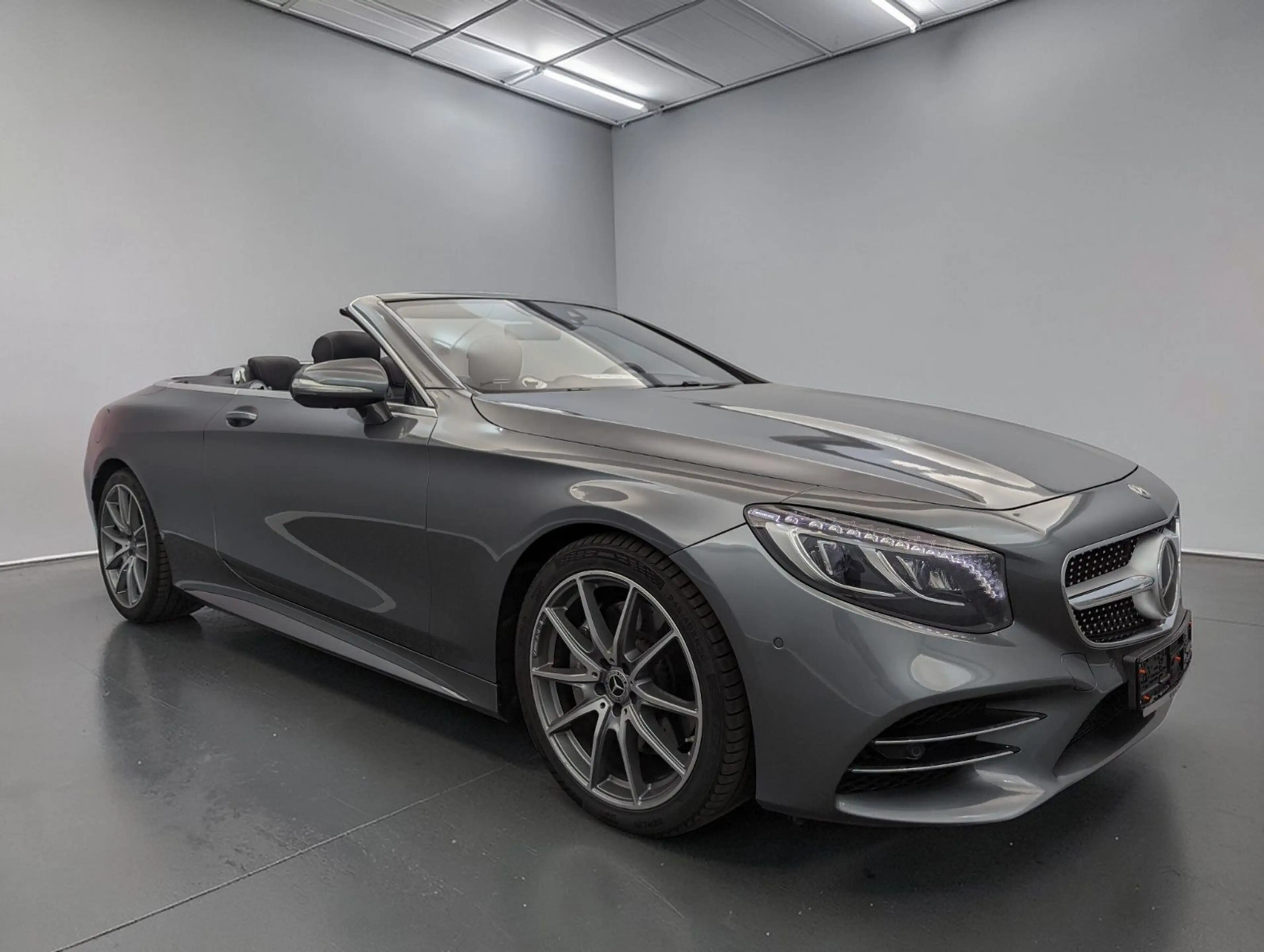 Mercedes-Benz S 560 Cabrio AMG*SWAROVSKI*TV*NIGHTVI*AIRS*BURM — photo 3