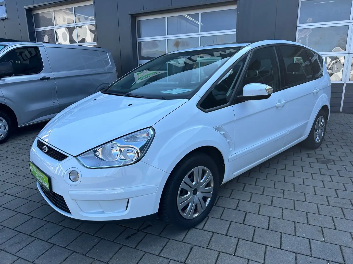 Ford S-Max Trend AHK Pano Alb - 1