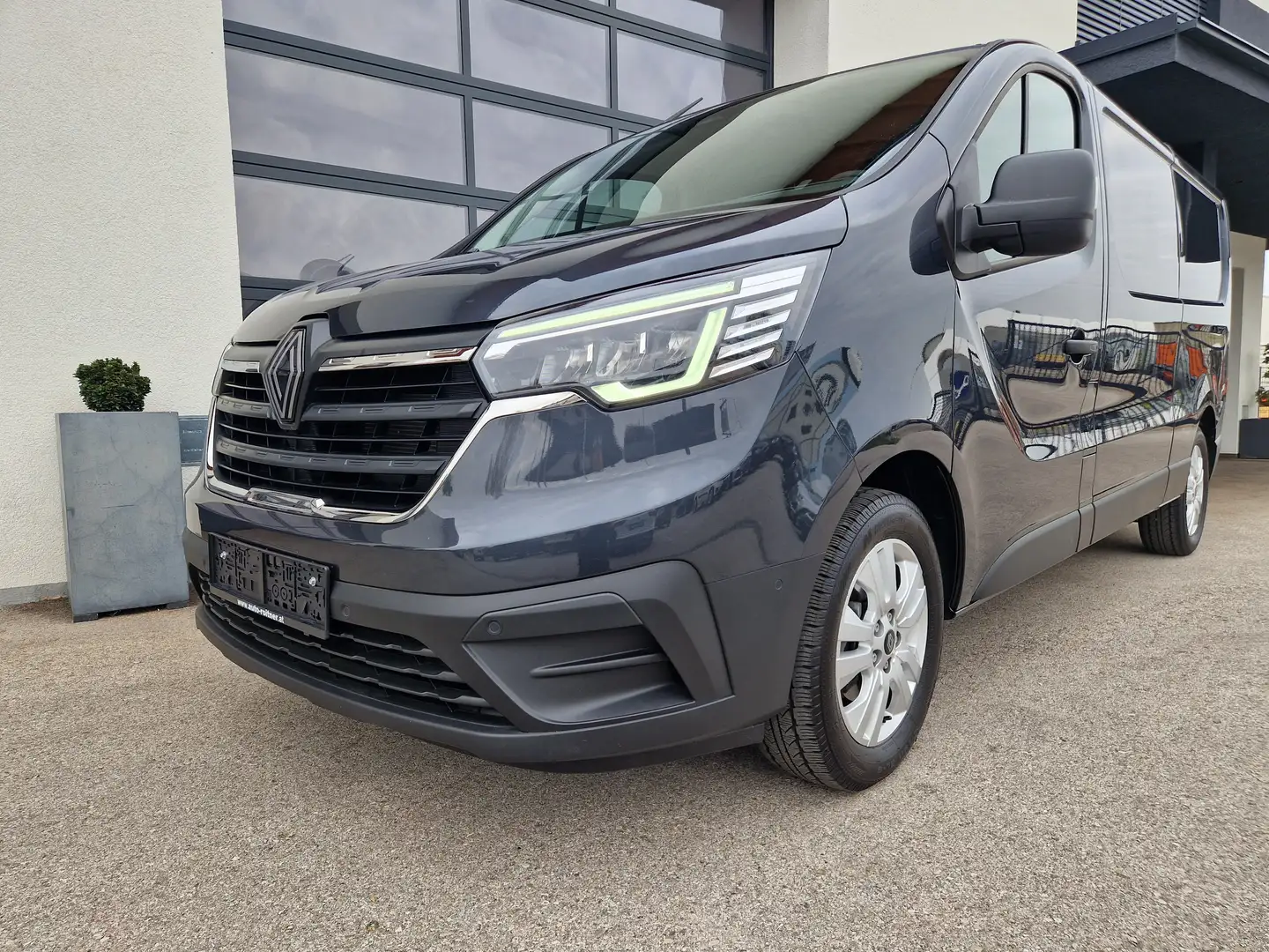 Renault Trafic TRAFIC L2*3T*AUTOMATIK*VIELE EXTRAS*NETTO 26290.-* Grau - 2