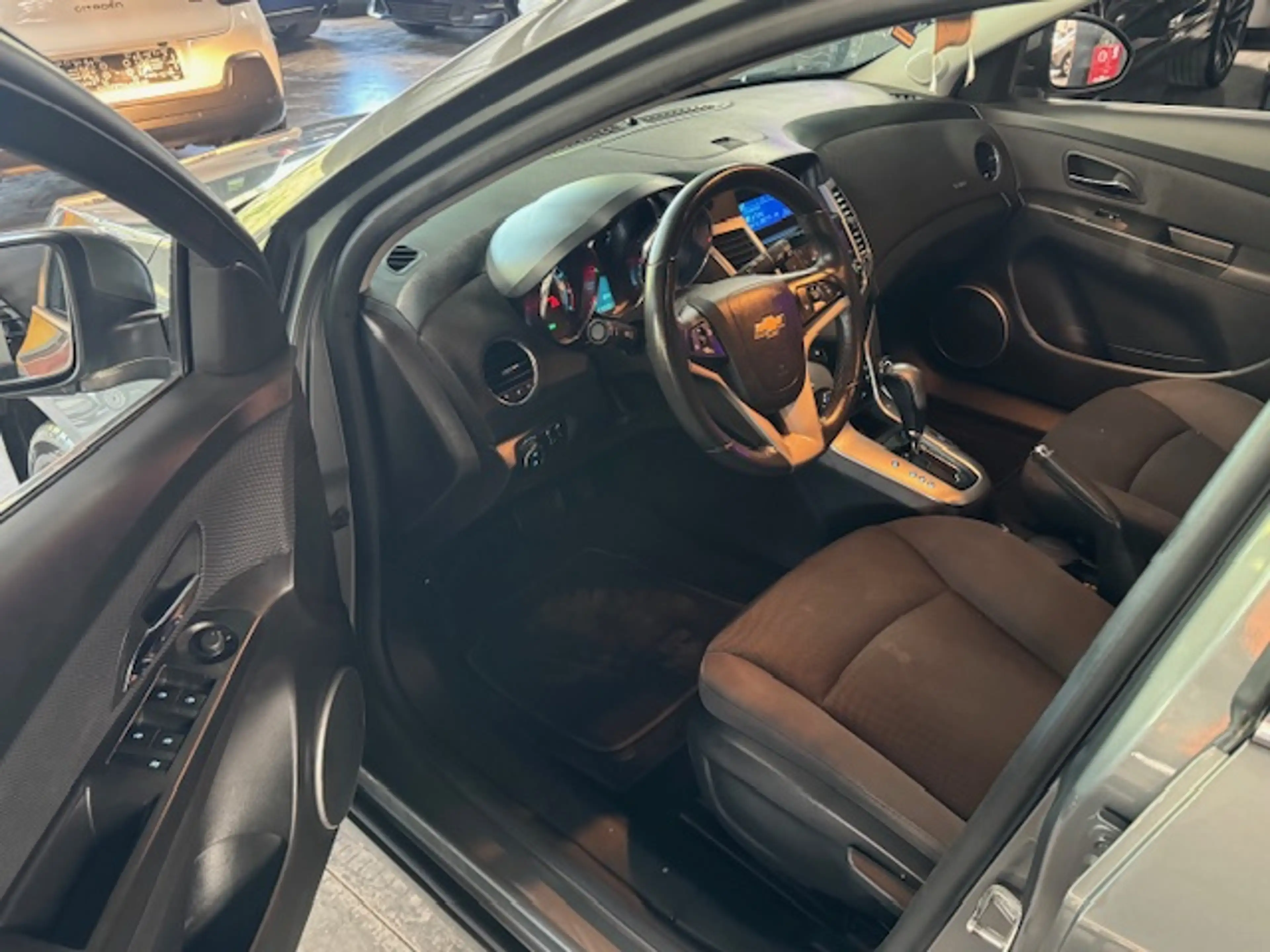 Chevrolet Cruze 1.8i - AUTOMATIQUE - A/C - RADIO CD/USB/AUX — photo 13