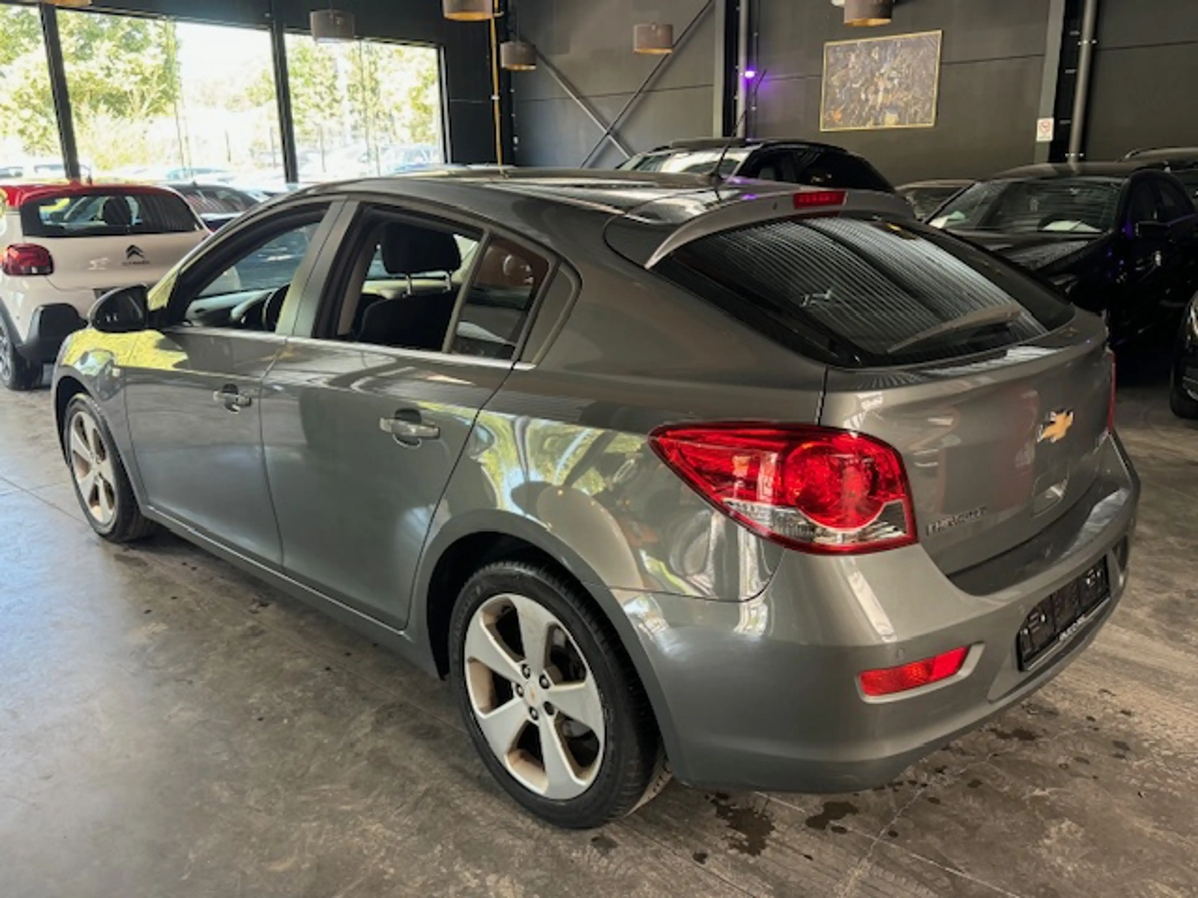 Chevrolet Cruze 1.8i - AUTOMATIQUE - A/C - RADIO CD/USB/AUX — photo 5